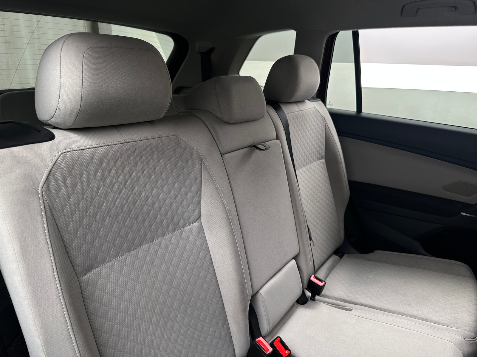 Thumbnail: 2018 Volkswagen Tiguan - 6