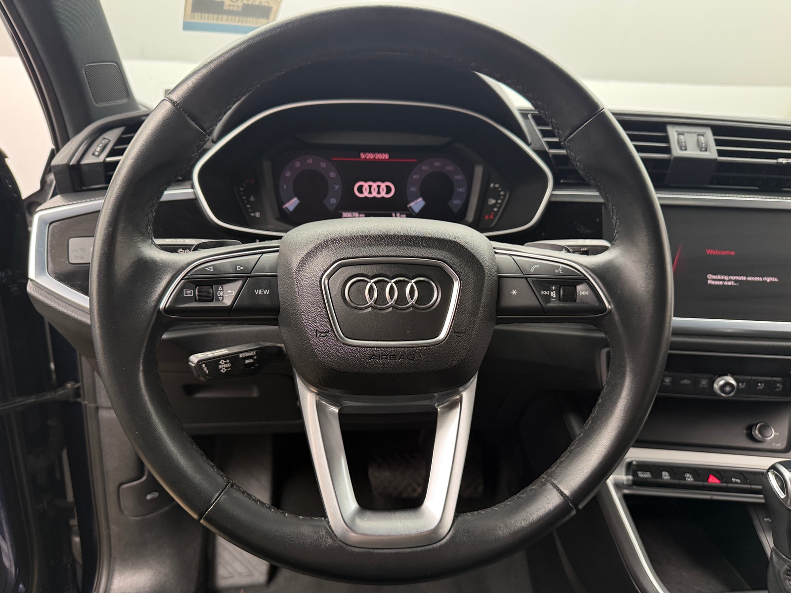 Thumbnail: 2025 Audi Q3 - 4