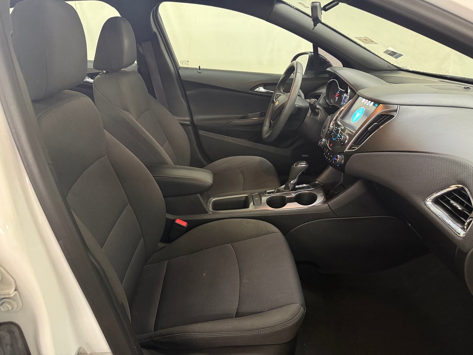 Thumbnail: 2017 Chevrolet Cruze - 2