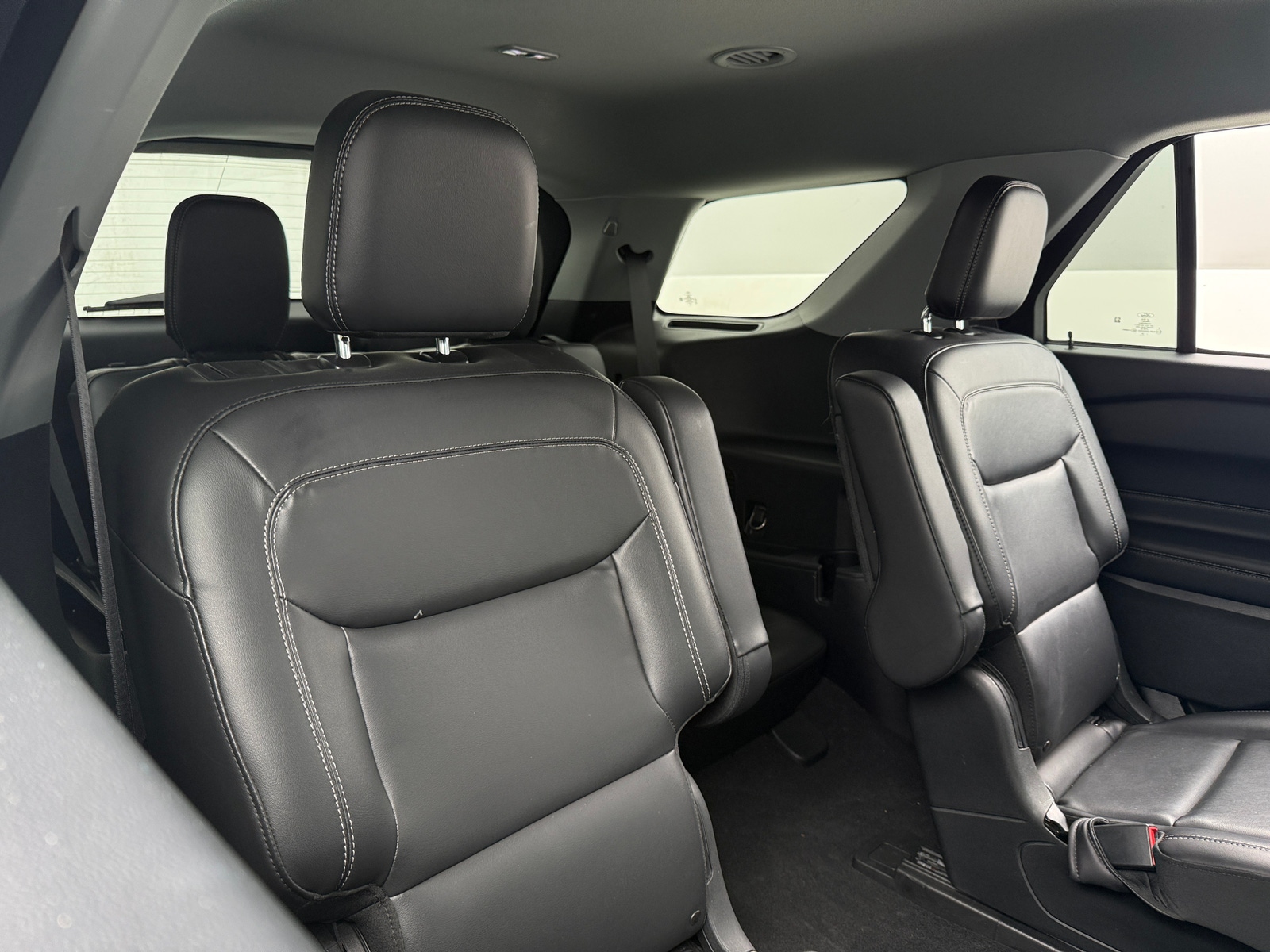 Thumbnail: 2022 Ford Explorer - 5
