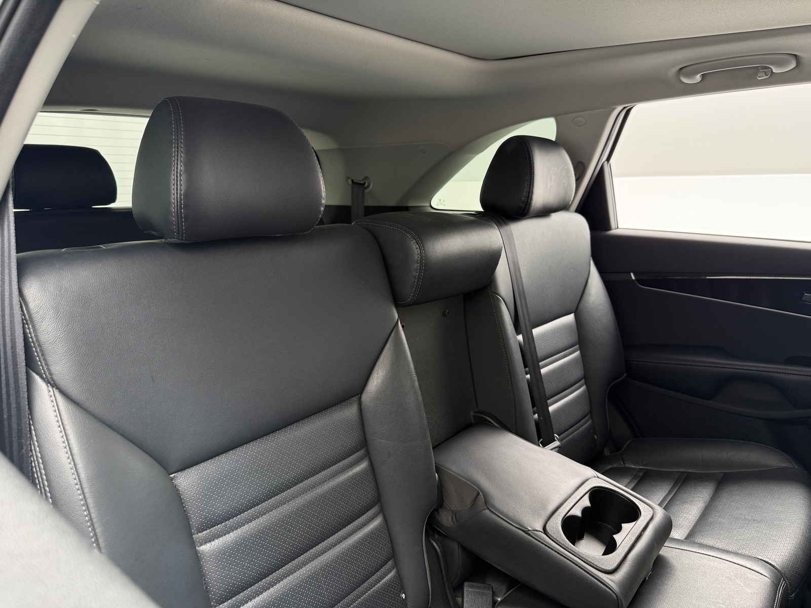 Thumbnail: 2020 Kia Sorento - 5