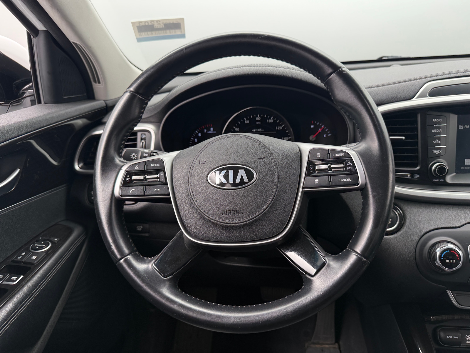 Thumbnail: 2020 Kia Sorento - 4