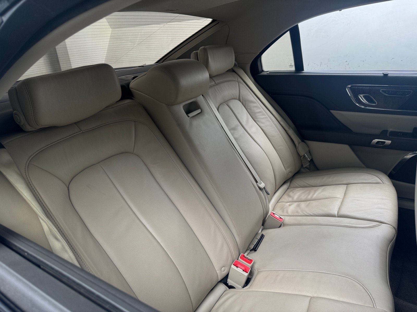 Thumbnail: 2017 Lincoln Continental - 5
