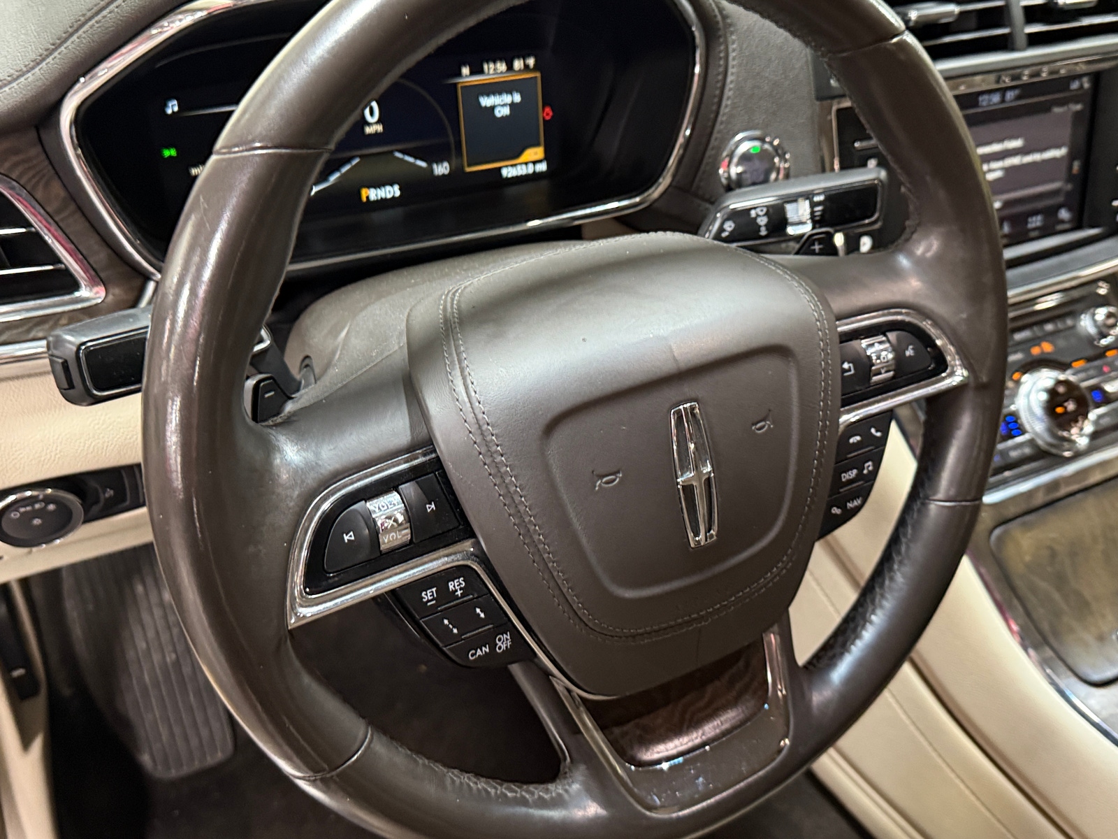 Thumbnail: 2017 Lincoln Continental - 4