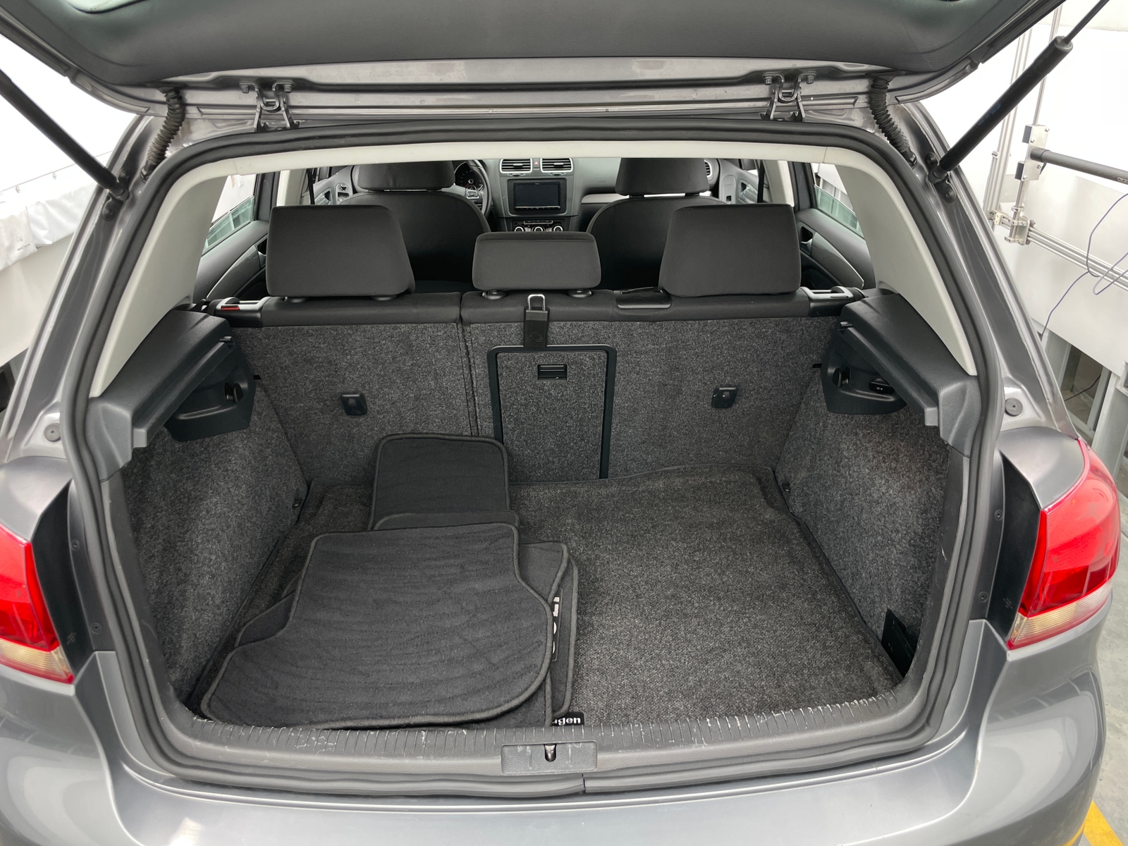 Thumbnail: 2013 Volkswagen Golf - 7