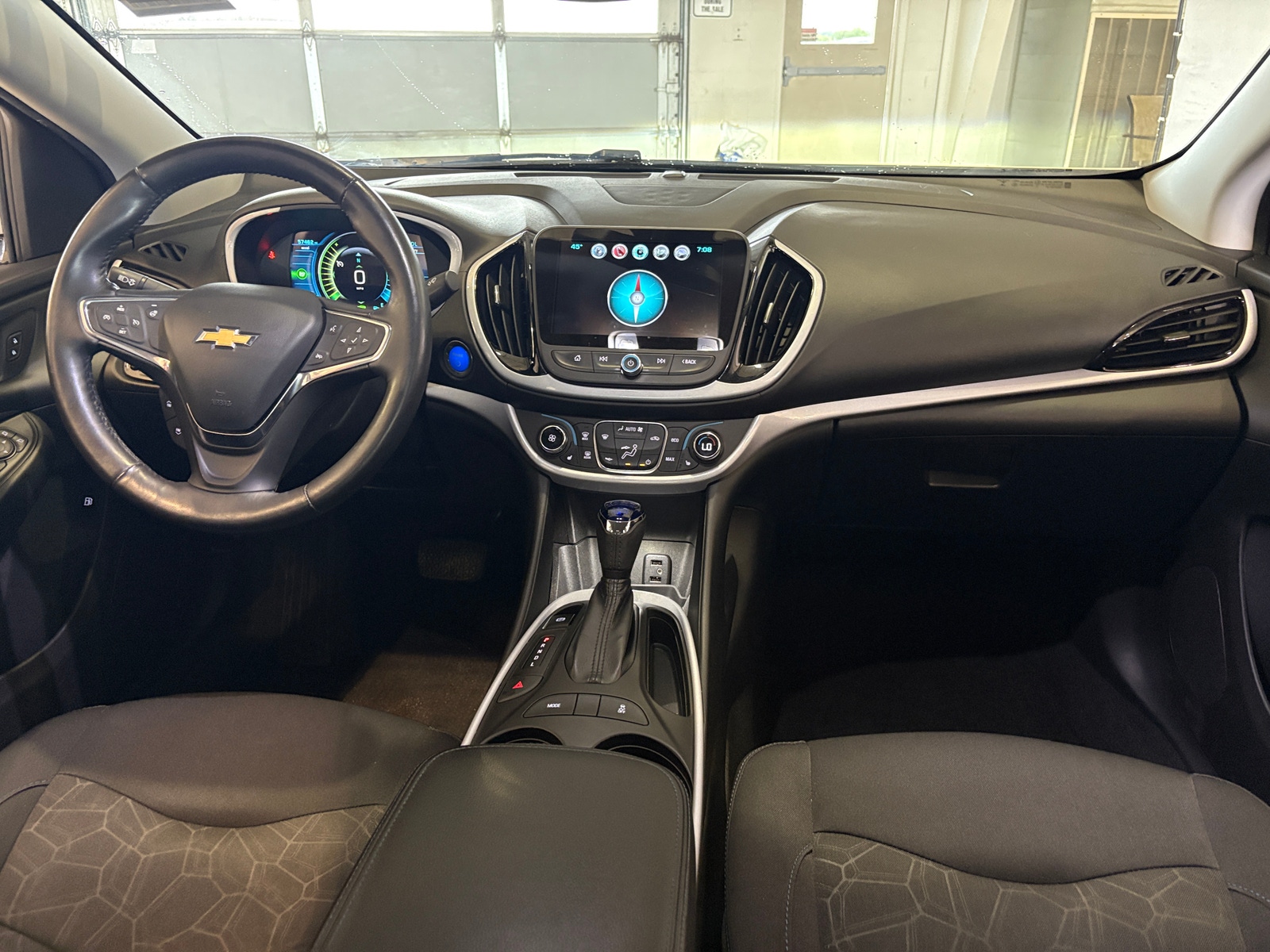 Thumbnail: 2017 Chevrolet Volt - 3