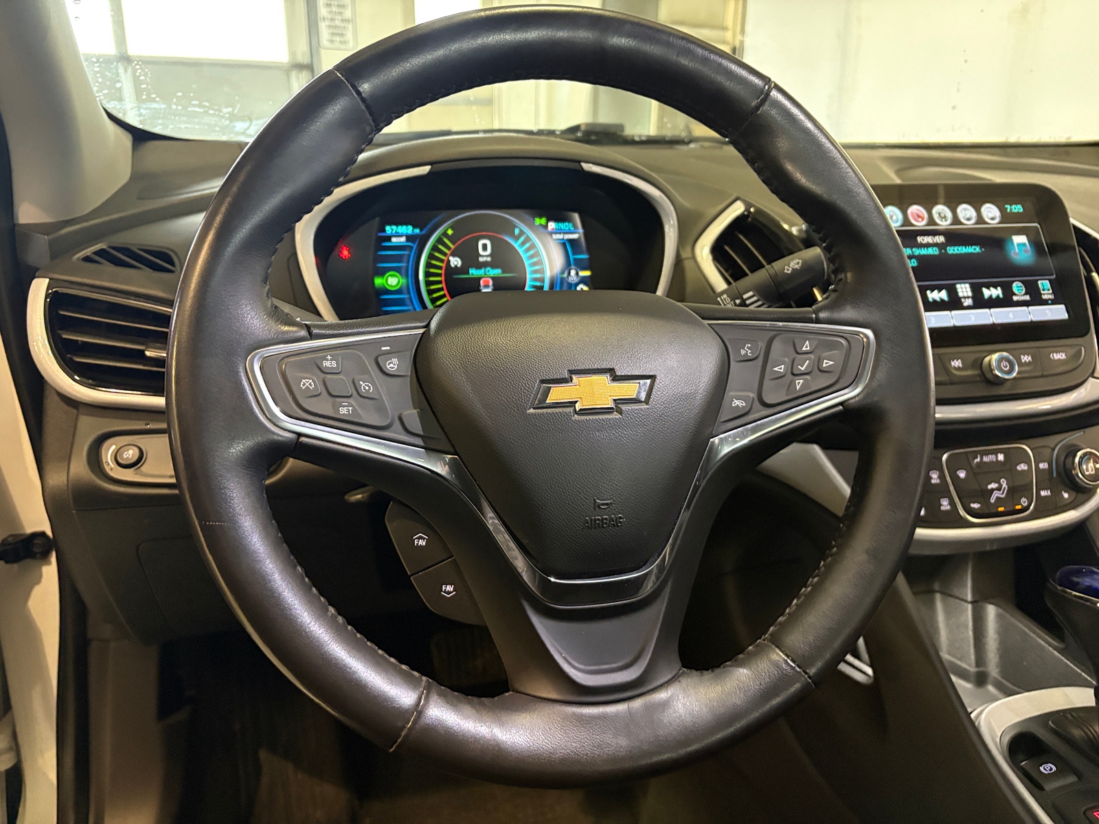 Thumbnail: 2017 Chevrolet Volt - 5