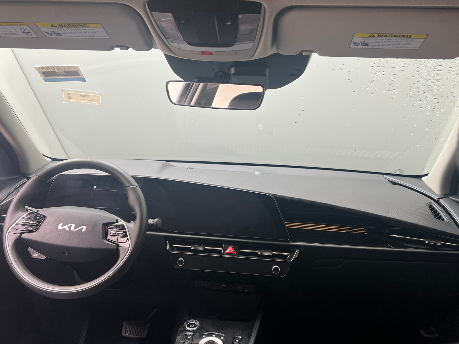 Thumbnail: 2024 Kia Niro - 3