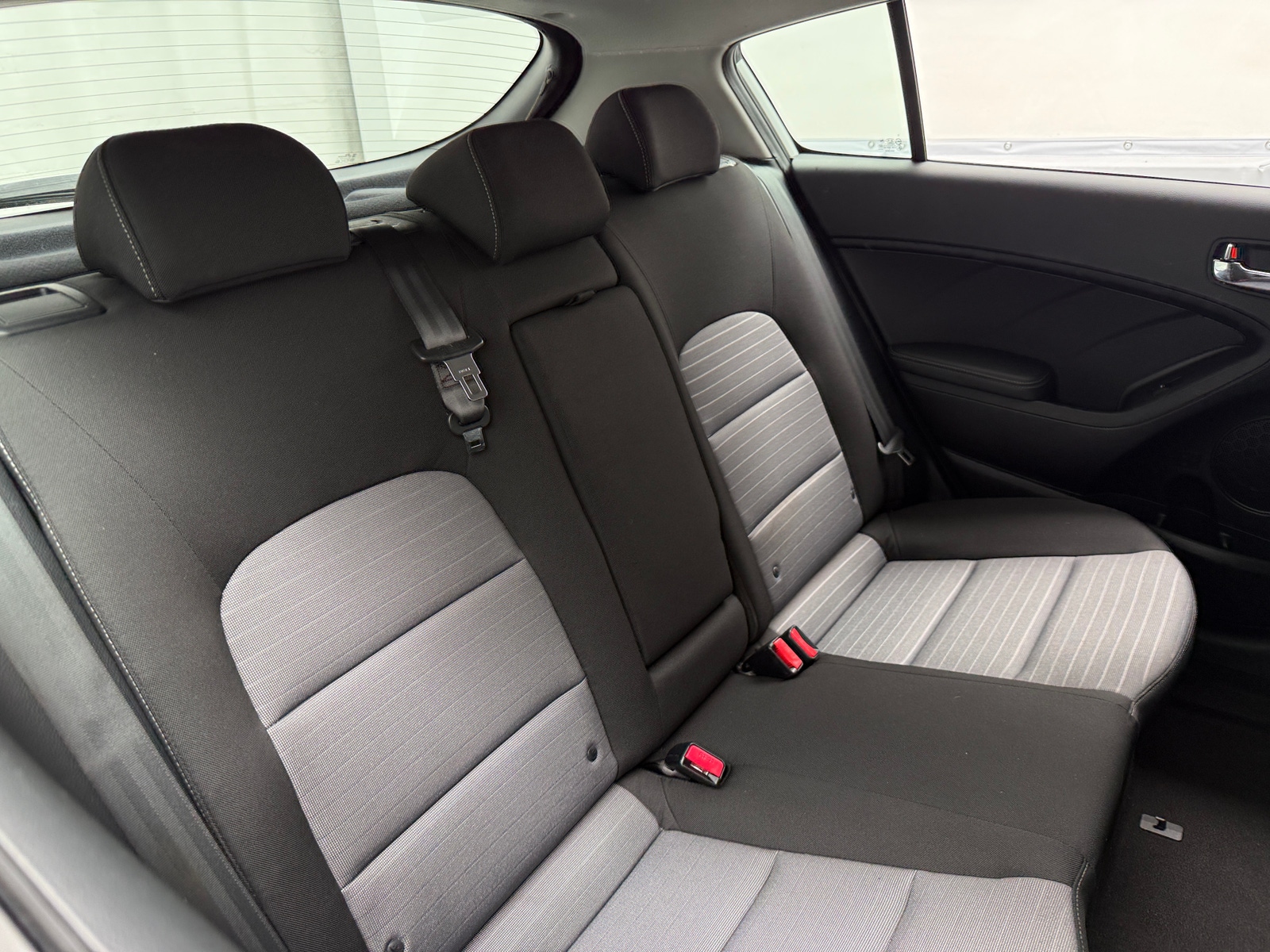 Thumbnail: 2016 Kia Forte - 6
