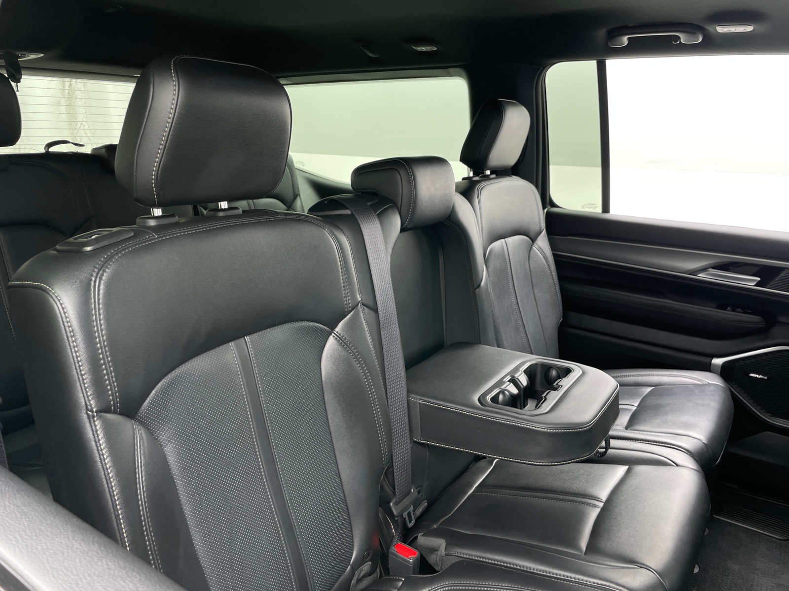 Thumbnail: 2025 Jeep Wagoneer - 5