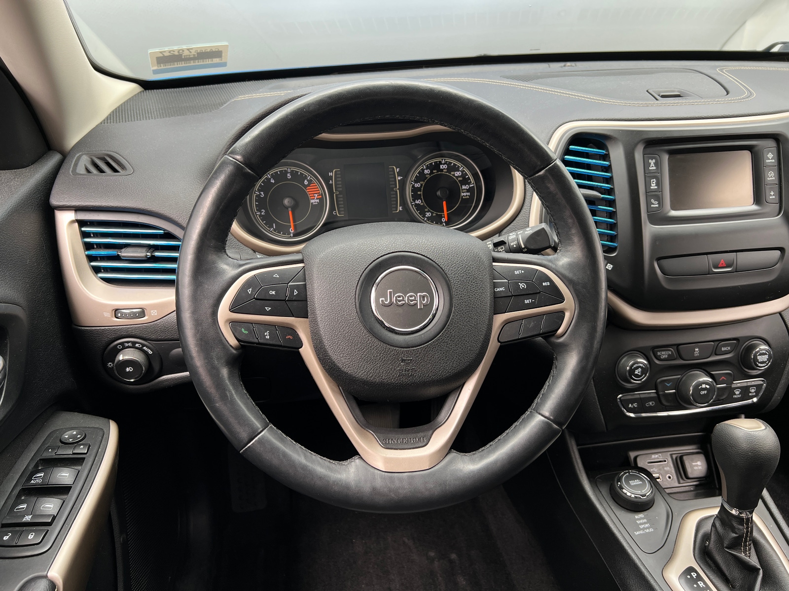 Thumbnail: 2018 Jeep Cherokee - 5