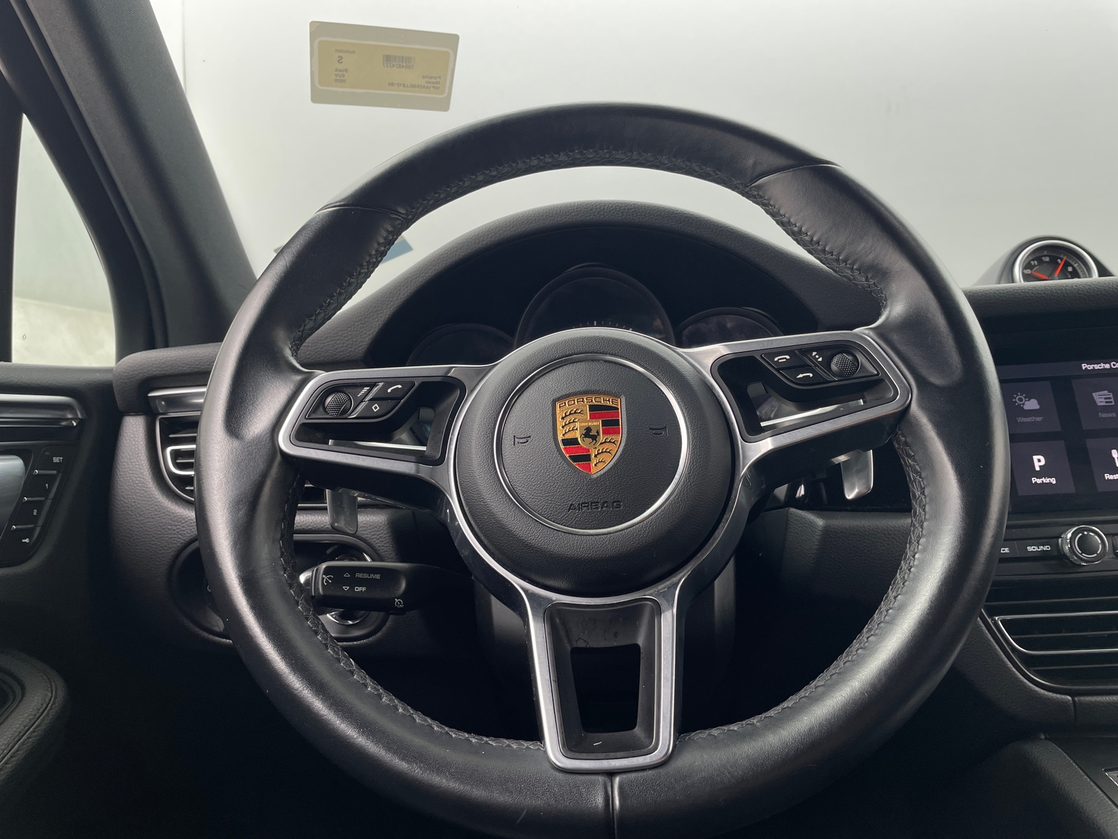 Thumbnail: 2020 Porsche Macan - 4