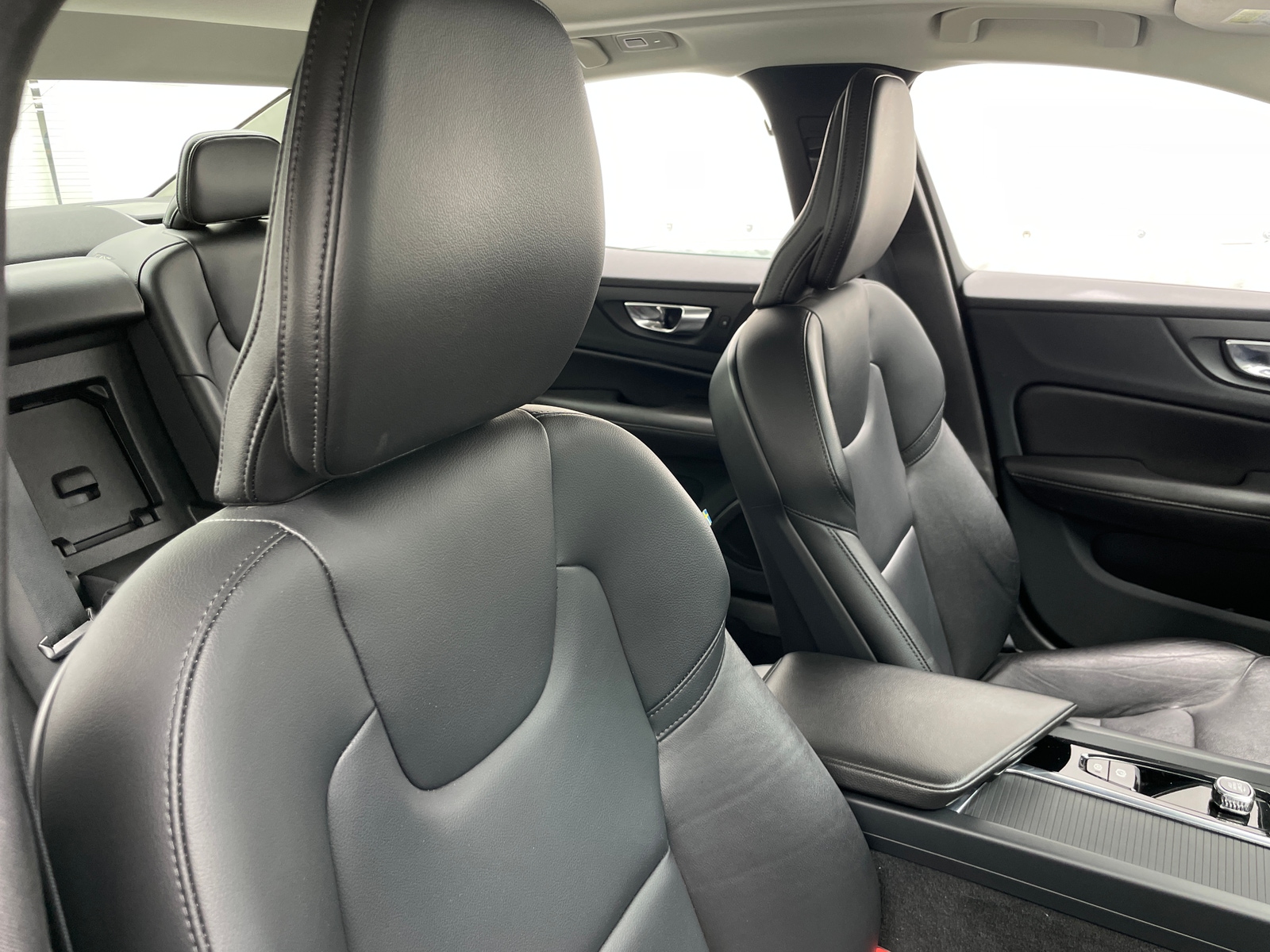 Thumbnail: 2023 Volvo S60 - 2