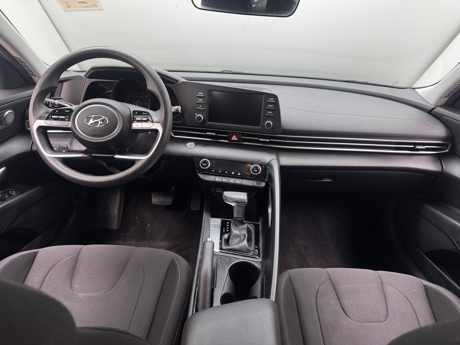 Thumbnail: 2023 Hyundai Elantra - 3