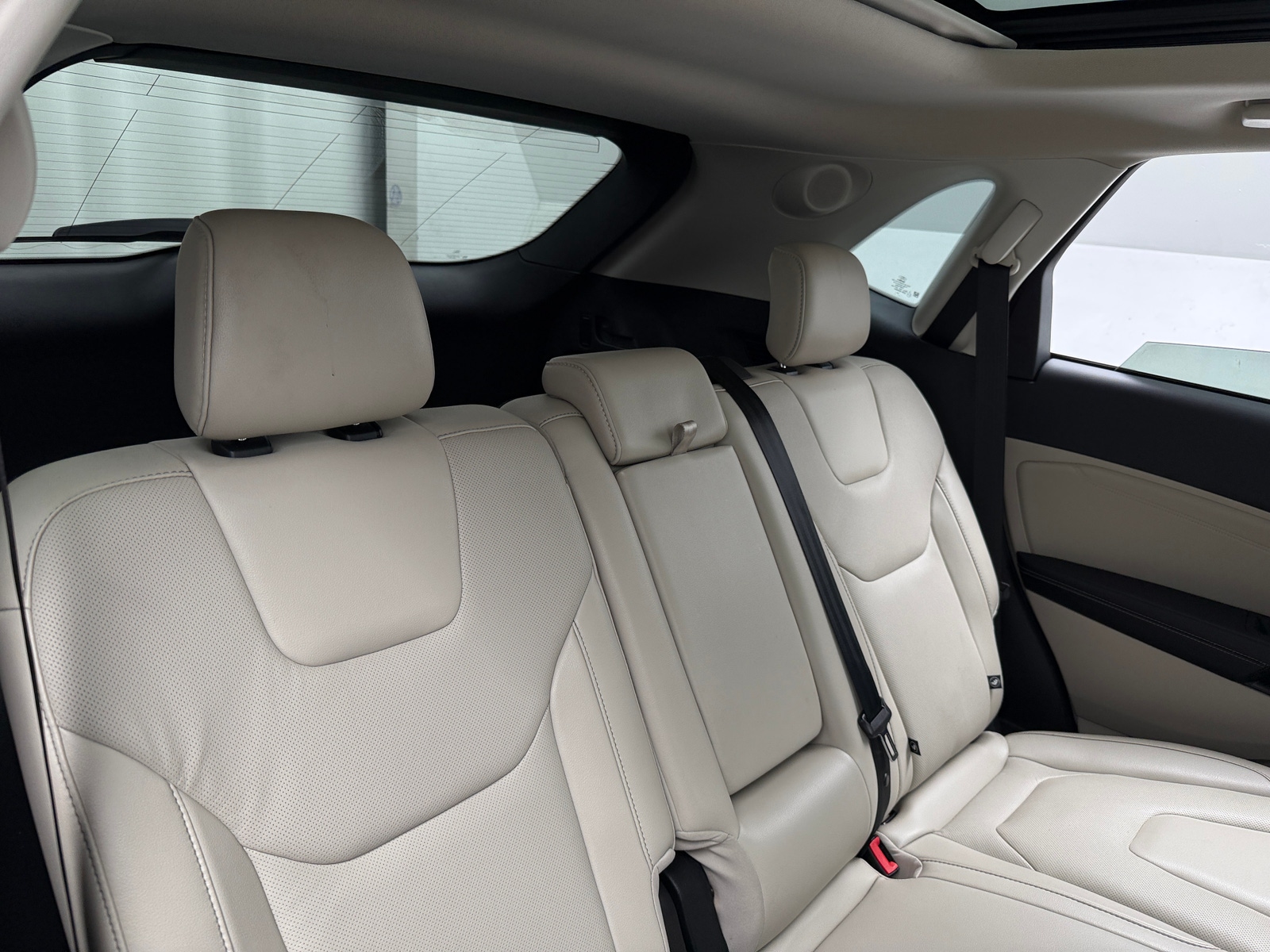 Thumbnail: 2021 Ford Edge - 5