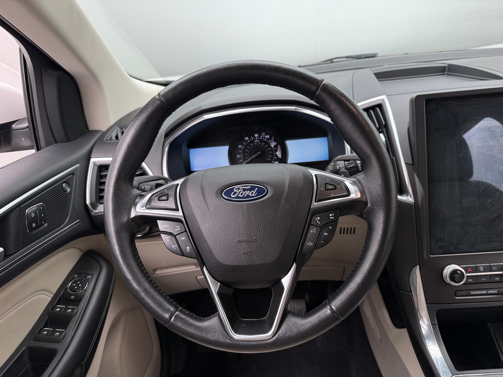 Thumbnail: 2021 Ford Edge - 4
