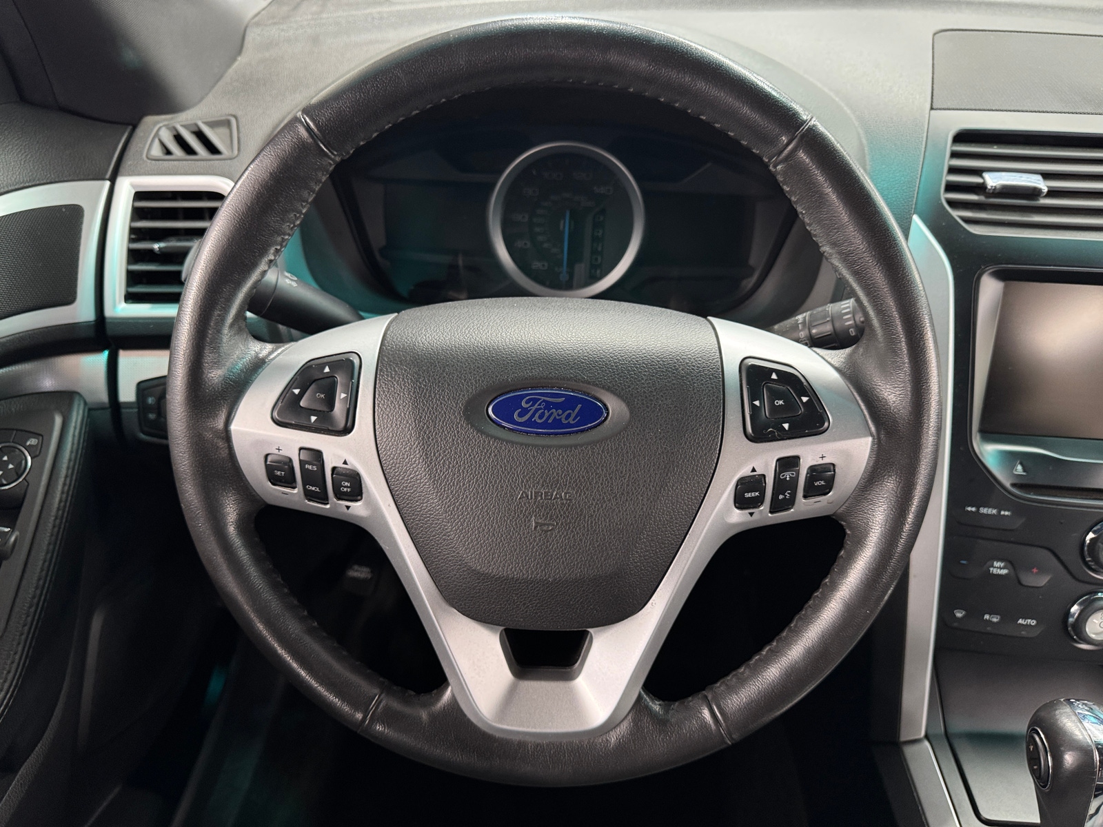 Thumbnail: 2015 Ford Explorer - 4
