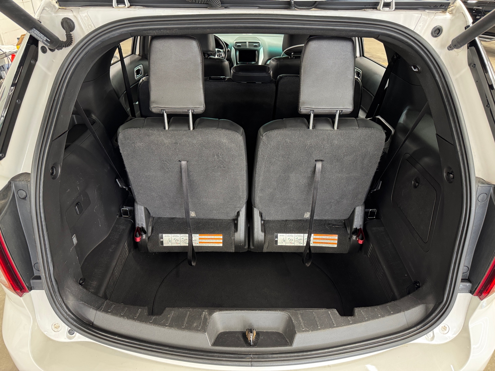 Thumbnail: 2015 Ford Explorer - 6