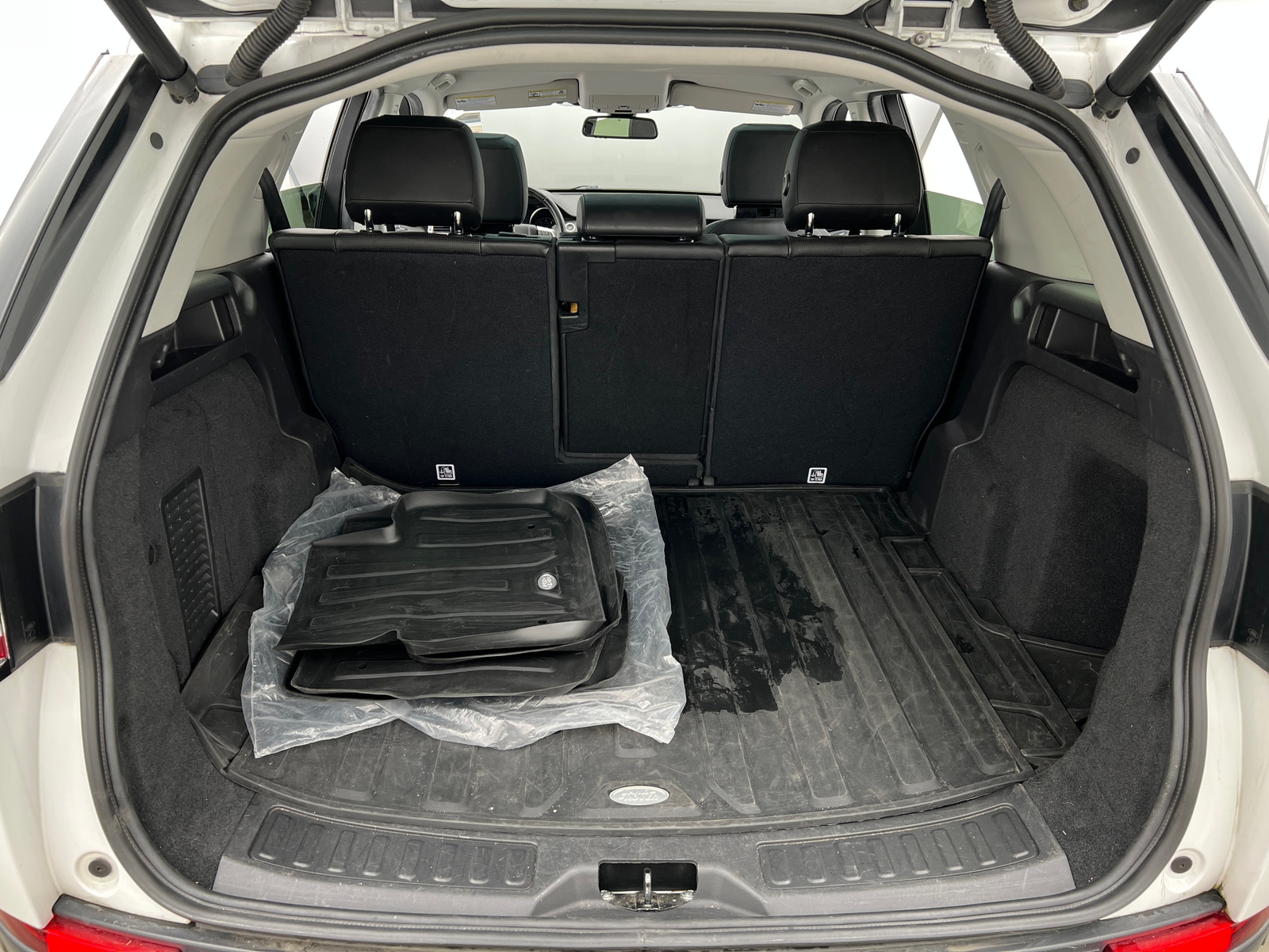 Thumbnail: 2019 Land Rover Discovery Sport - 6