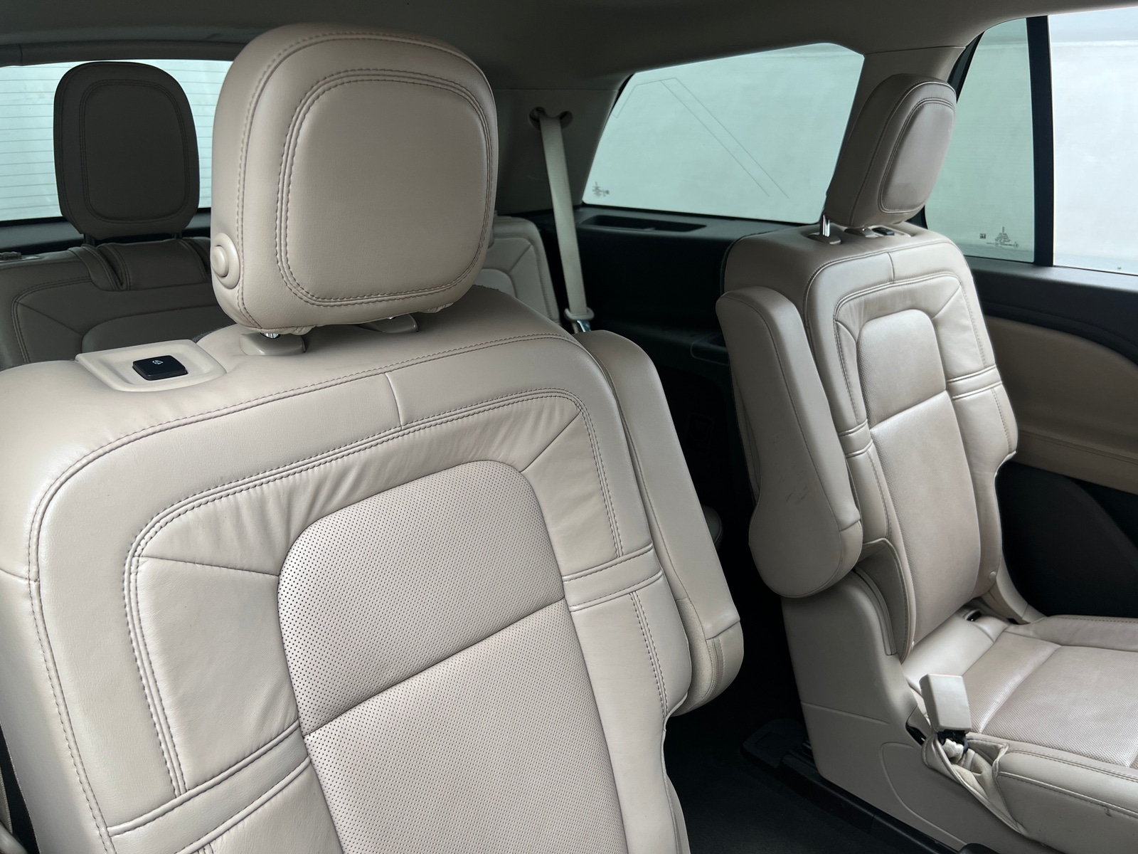 Thumbnail: 2020 Lincoln Aviator - 5