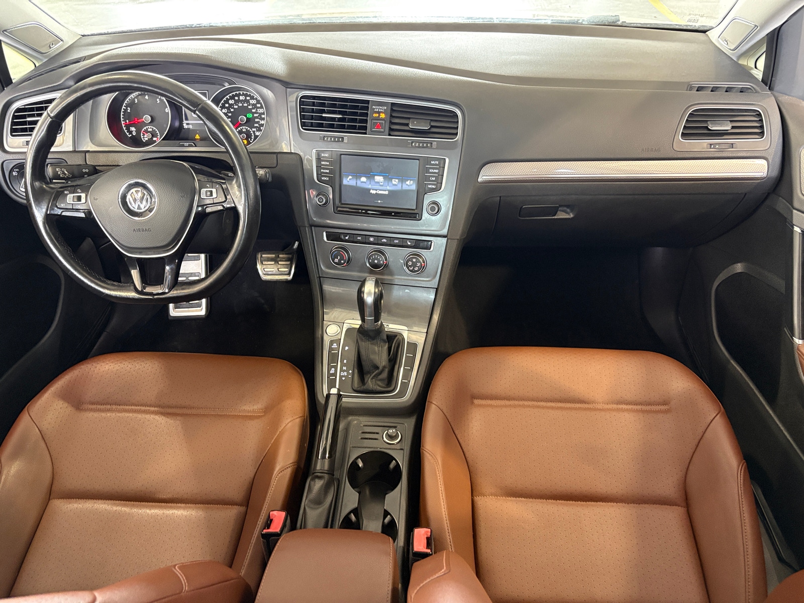 Thumbnail: 2017 Volkswagen Golf - 2