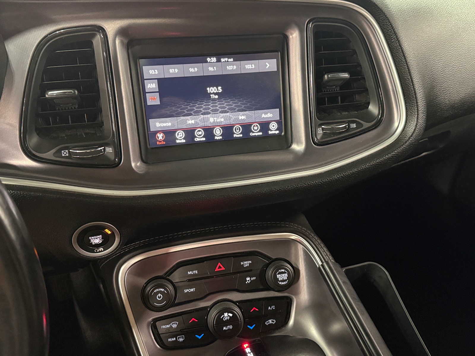 Thumbnail: 2019 Dodge Challenger - 4