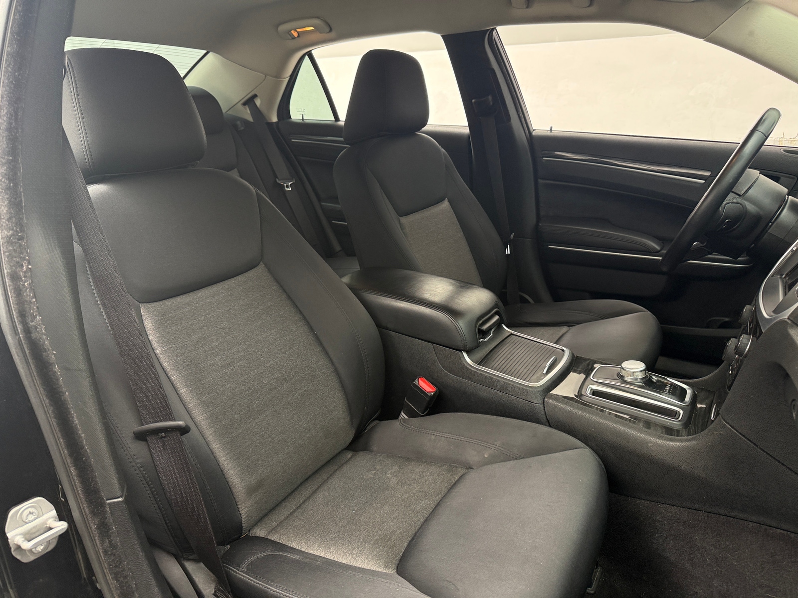 Thumbnail: 2020 Chrysler 300 - 2