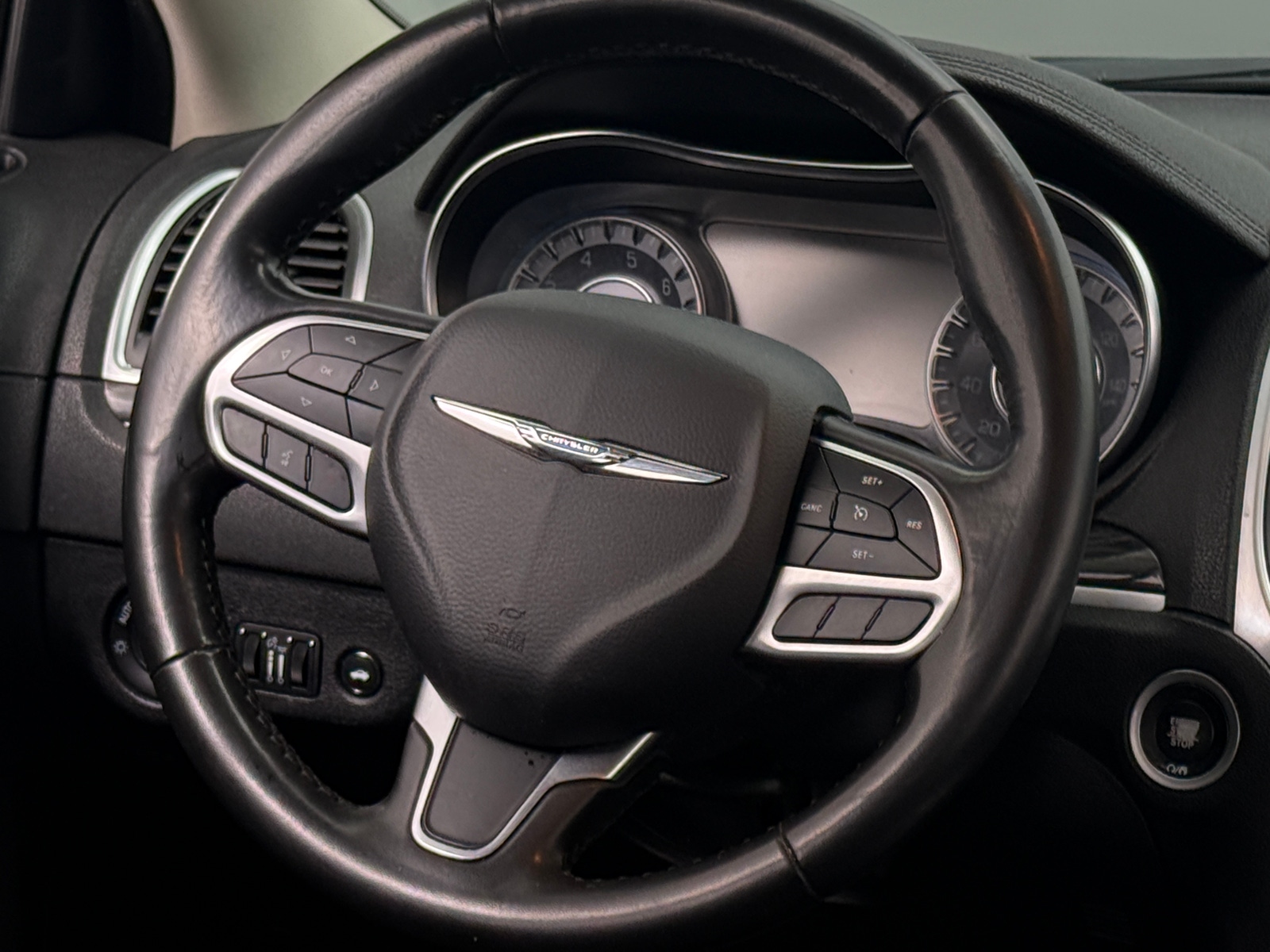 Thumbnail: 2020 Chrysler 300 - 5