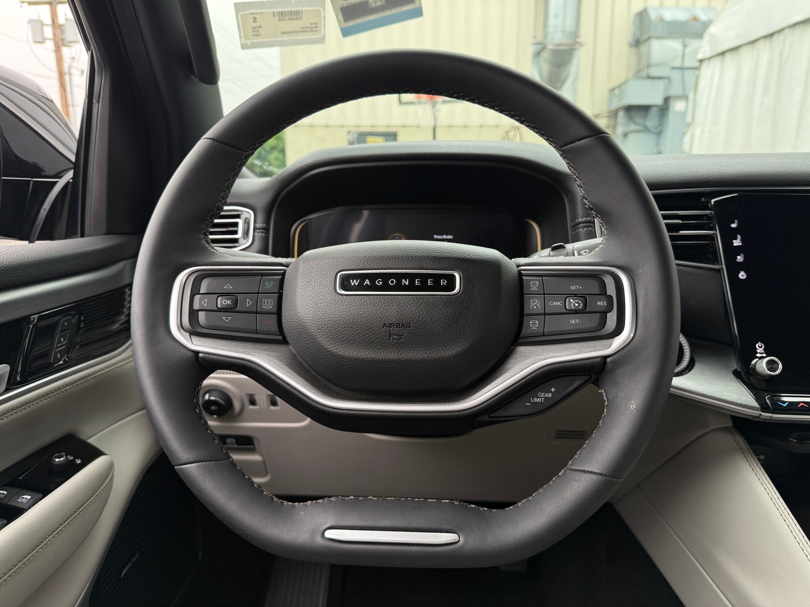 Thumbnail: 2025 Jeep Wagoneer - 4