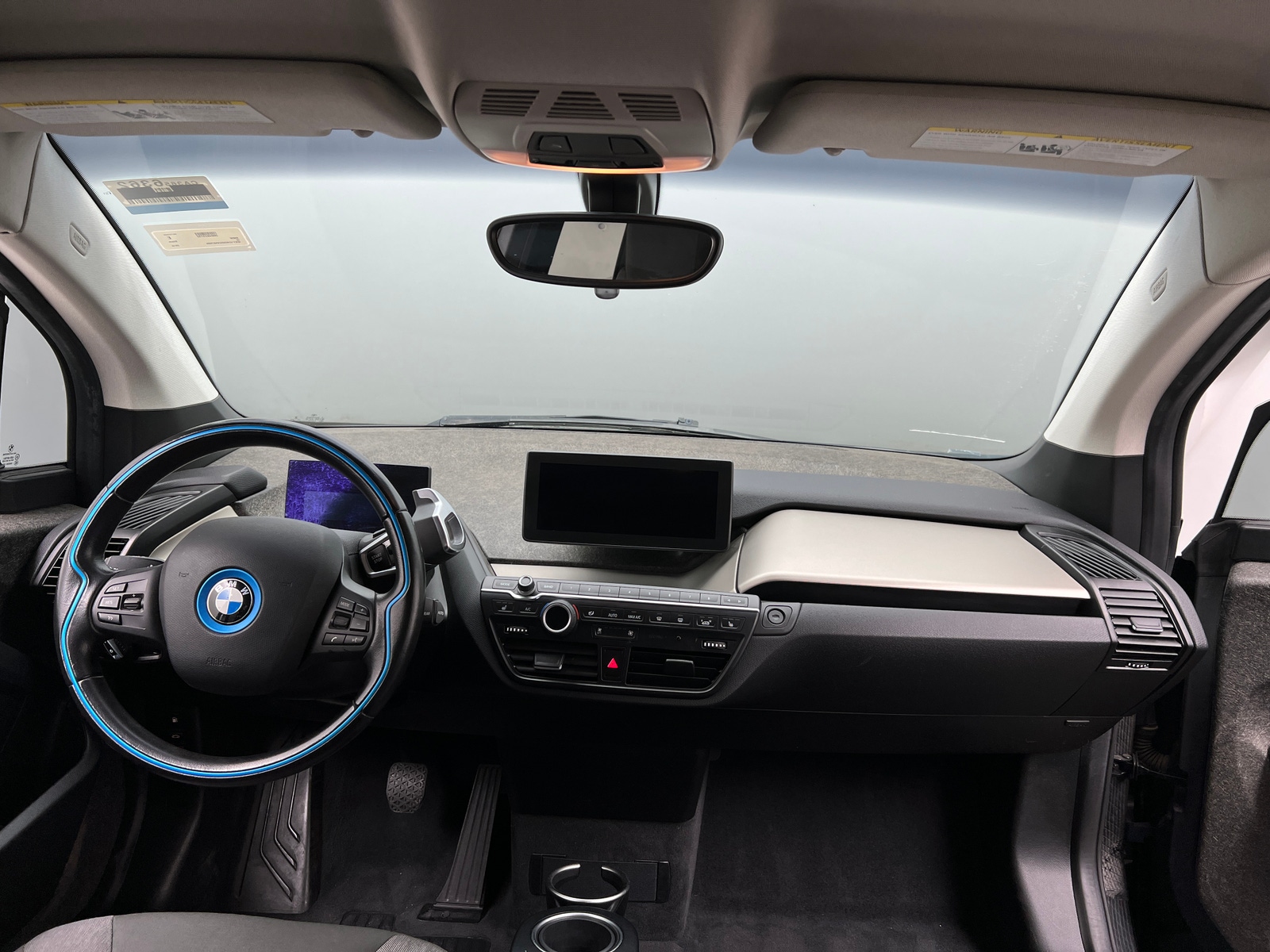 Thumbnail: 2016 BMW i3 - 3