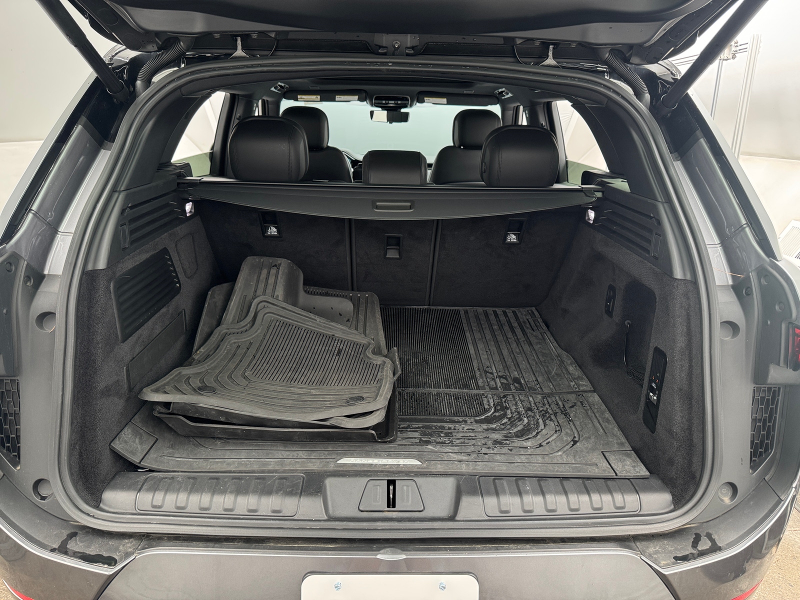 Thumbnail: 2023 Land Rover Range Rover Sport - 6