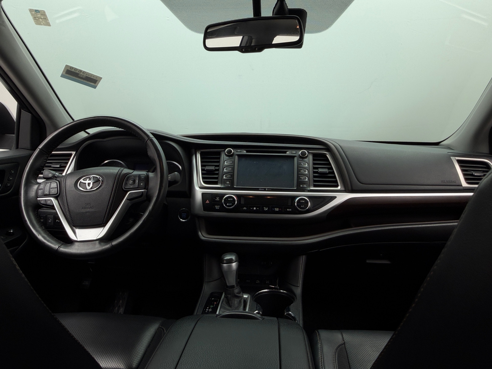 Thumbnail: 2015 Toyota Highlander - 2
