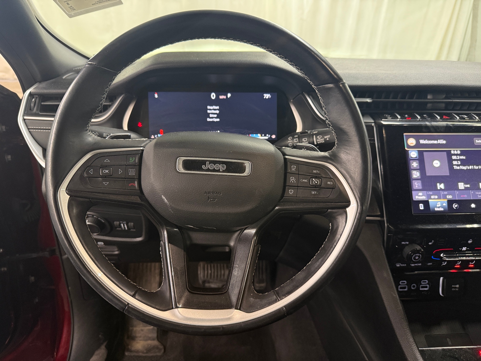Thumbnail: 2021 Jeep Grand Cherokee L - 4