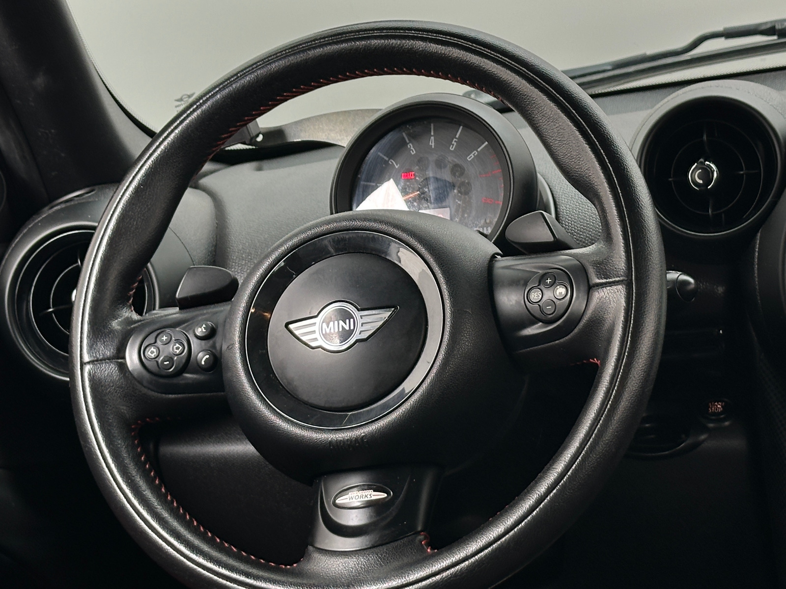Thumbnail: 2015 MINI Cooper Countryman - 4