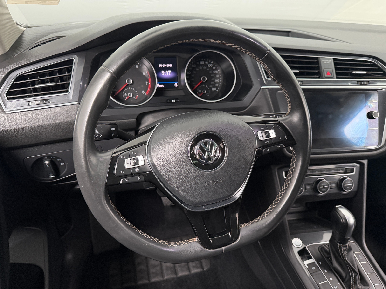 Thumbnail: 2021 Volkswagen Tiguan - 4