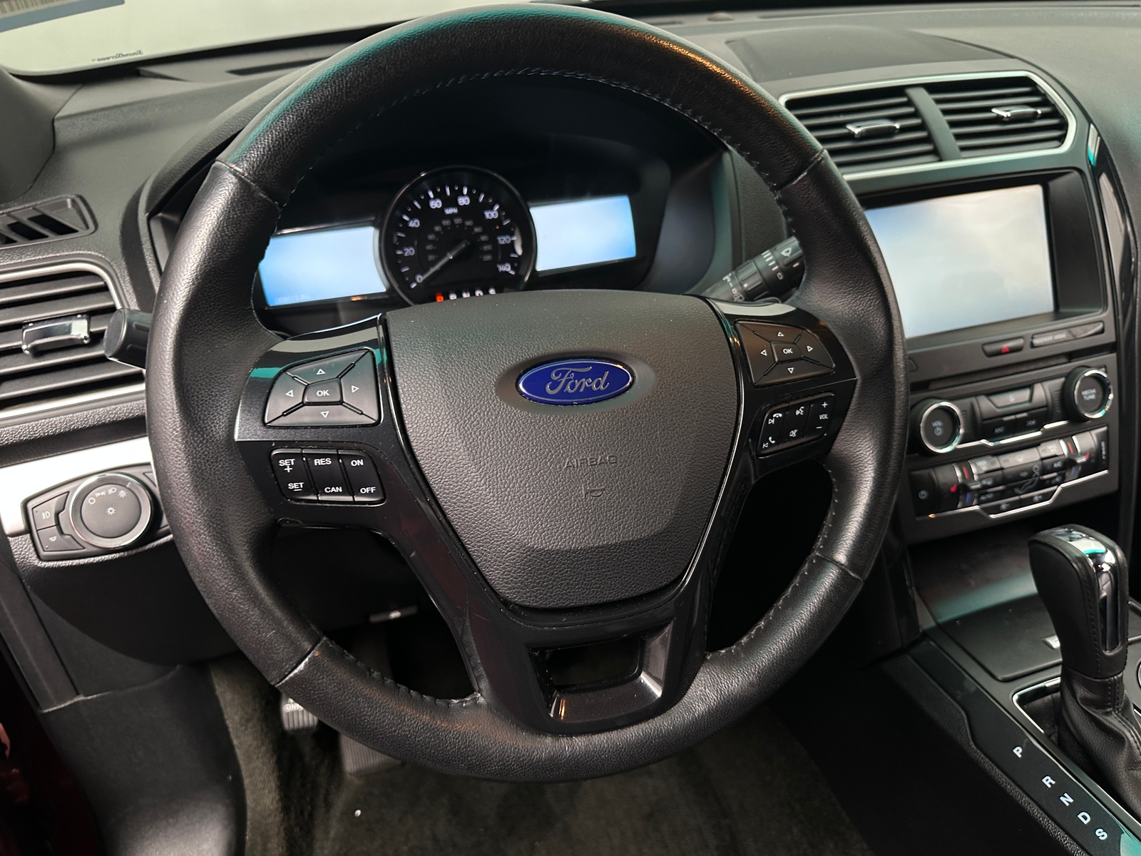 Thumbnail: 2016 Ford Explorer - 4
