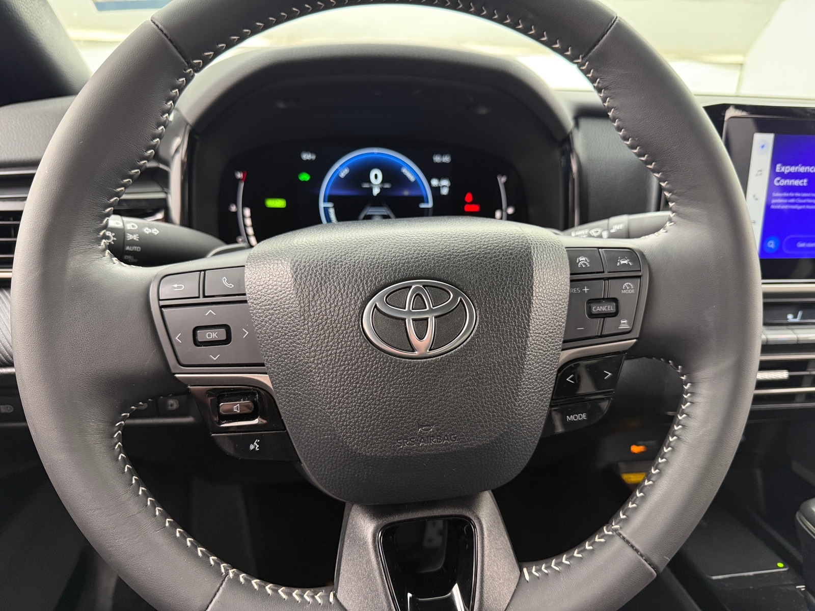 Thumbnail: 2025 Toyota Camry - 4