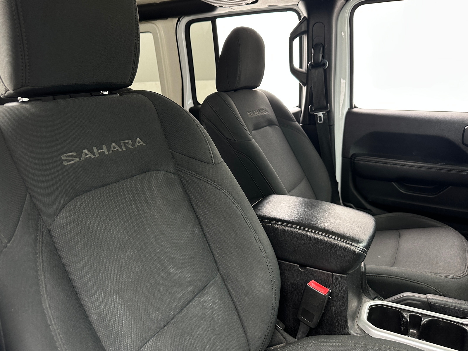 Thumbnail: 2019 Jeep Wrangler - 2