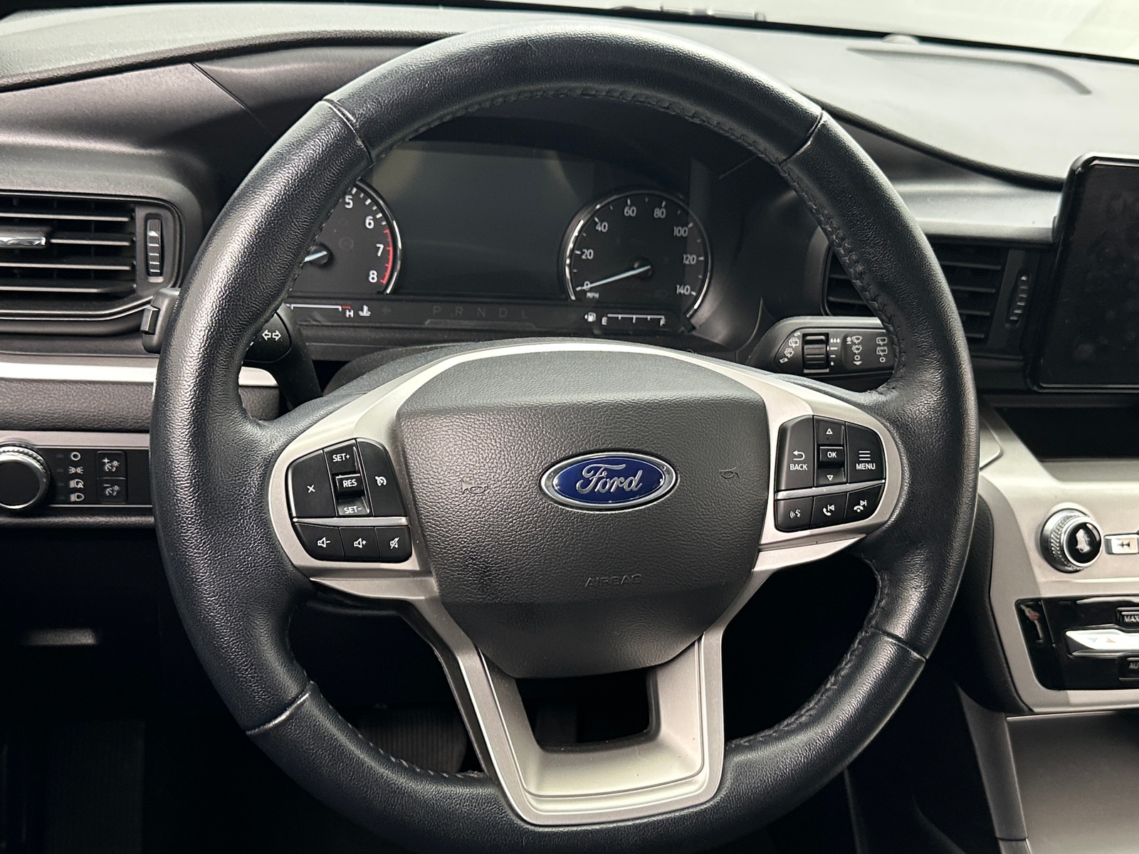 Thumbnail: 2022 Ford Explorer - 5