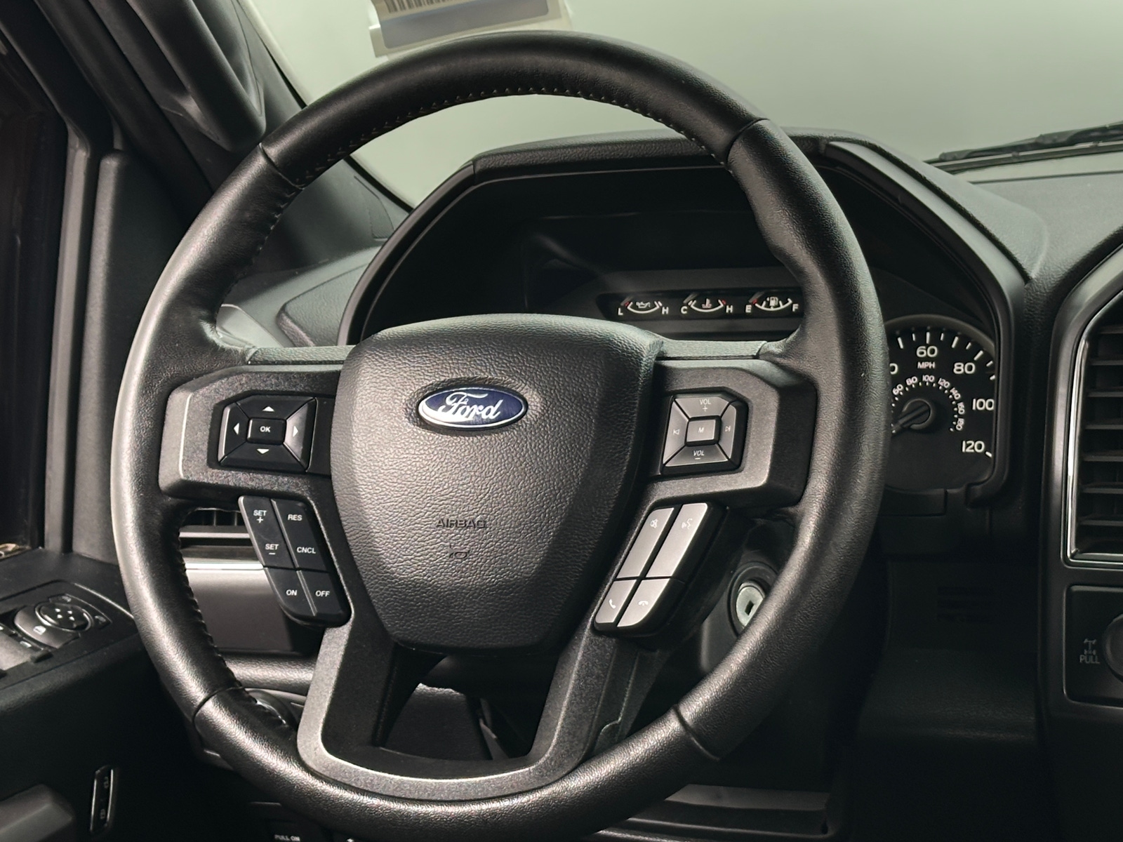 Thumbnail: 2019 Ford Econoline - 5