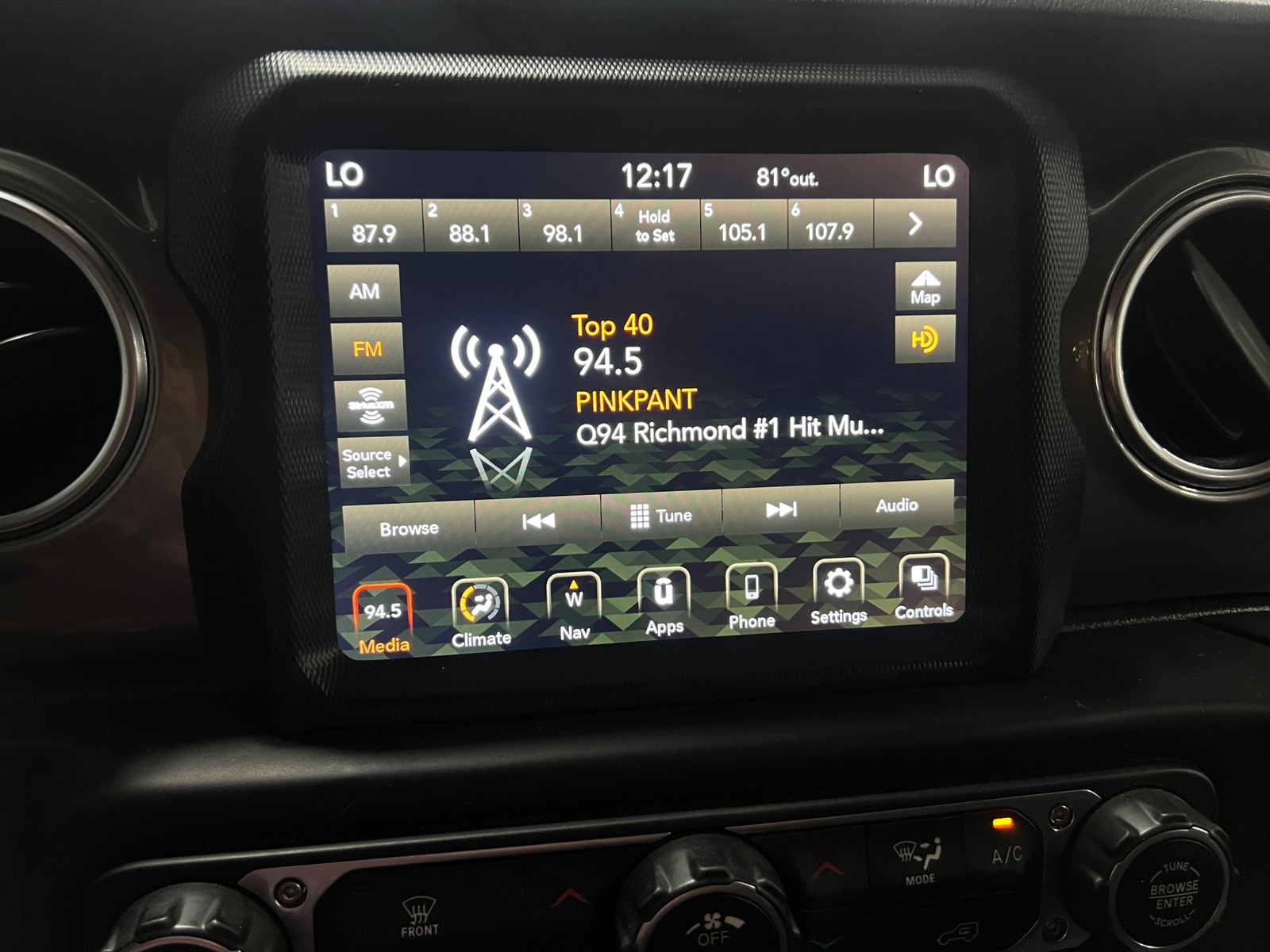 Thumbnail: 2019 Jeep Wrangler - 4