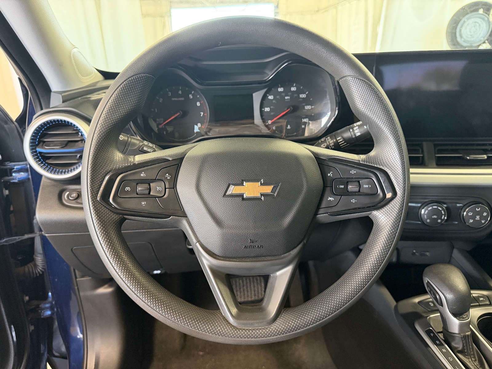 Thumbnail: 2024 Chevrolet Trax - 5
