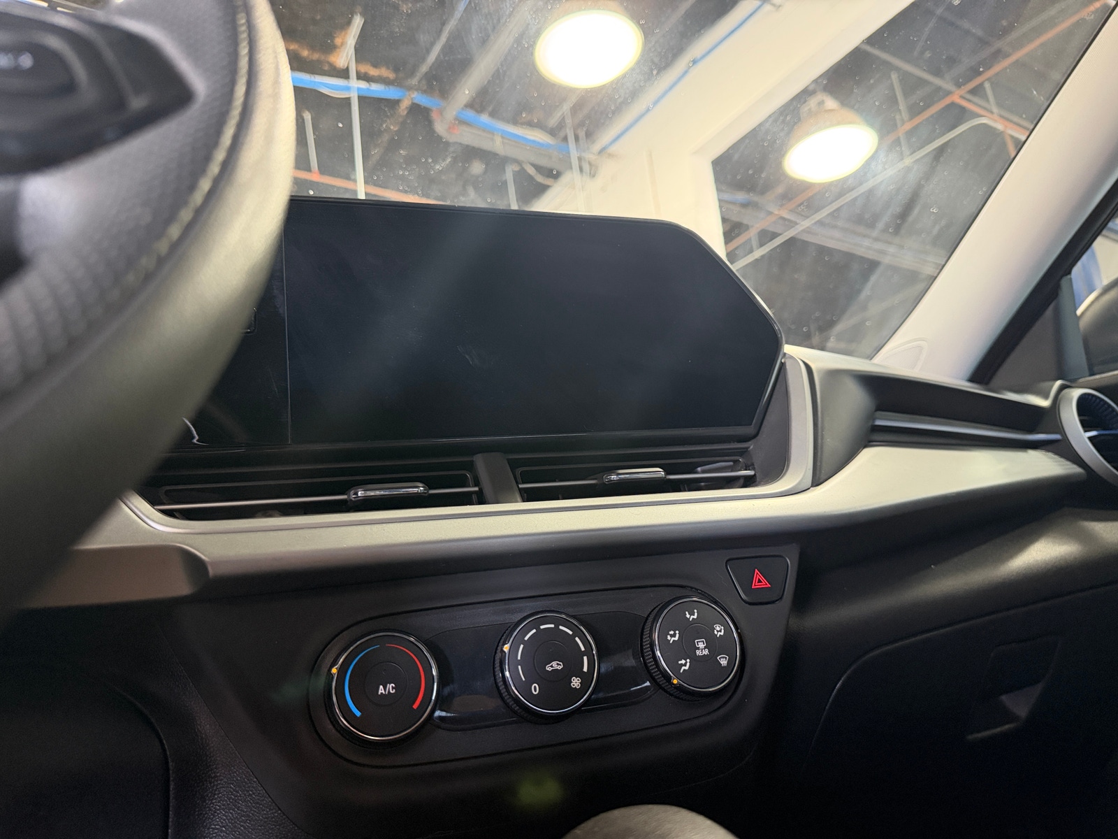 Thumbnail: 2024 Chevrolet Trax - 4