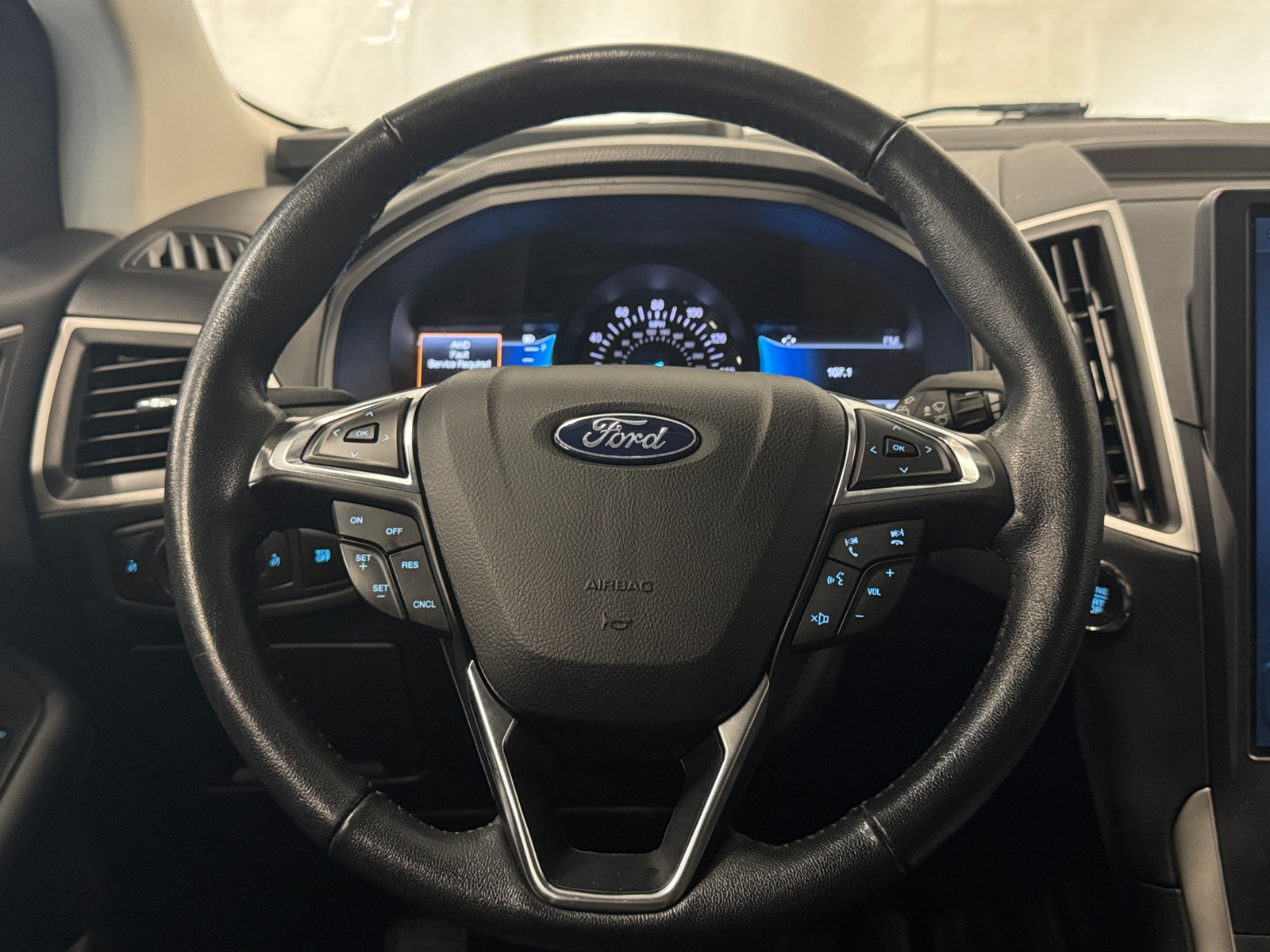 Thumbnail: 2022 Ford Edge - 4