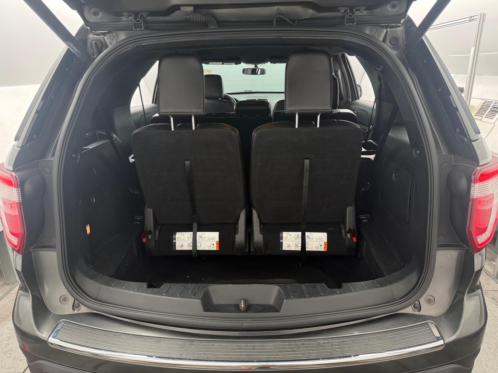 Thumbnail: 2018 Ford Explorer - 6