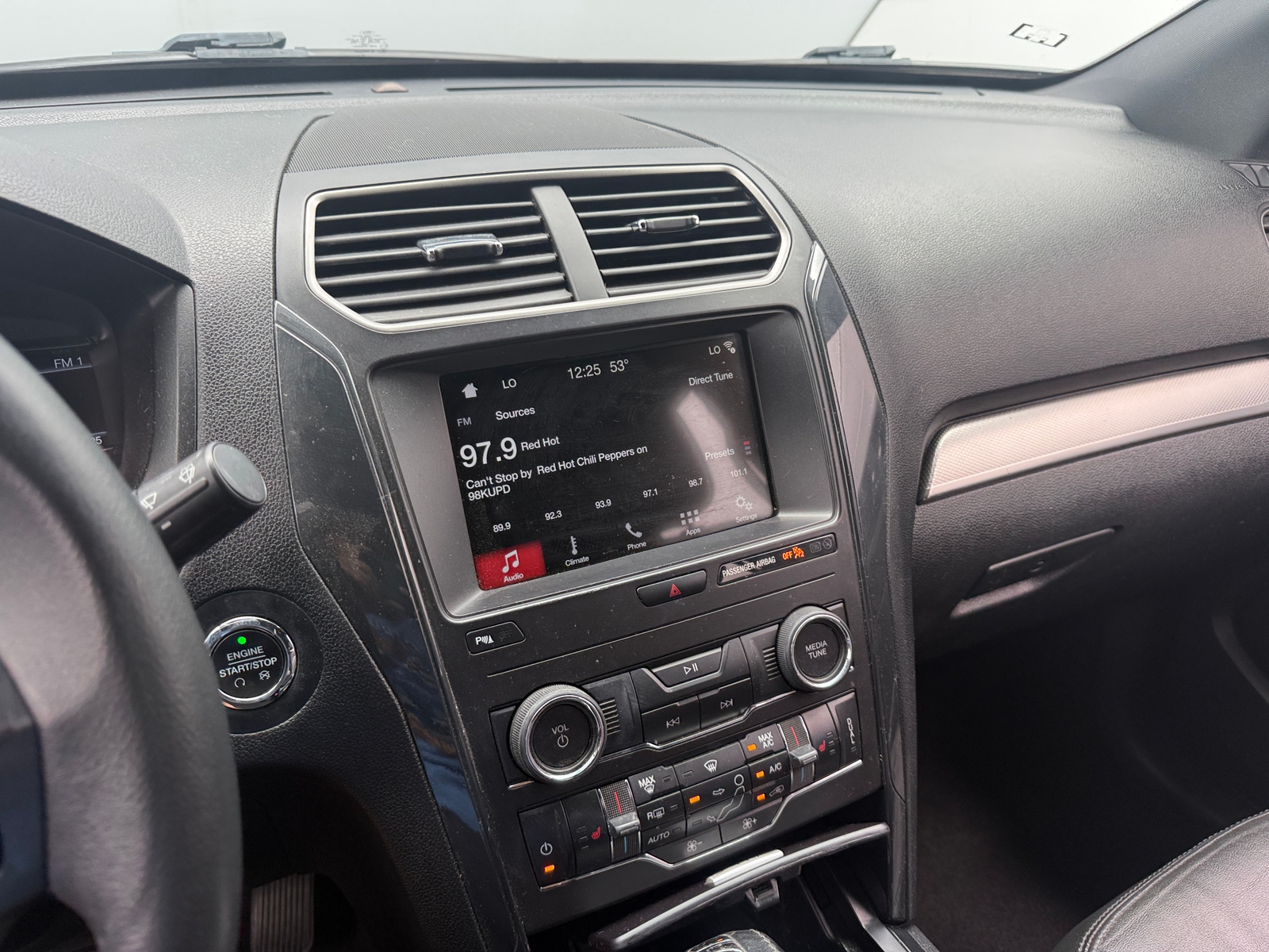 Thumbnail: 2018 Ford Explorer - 3