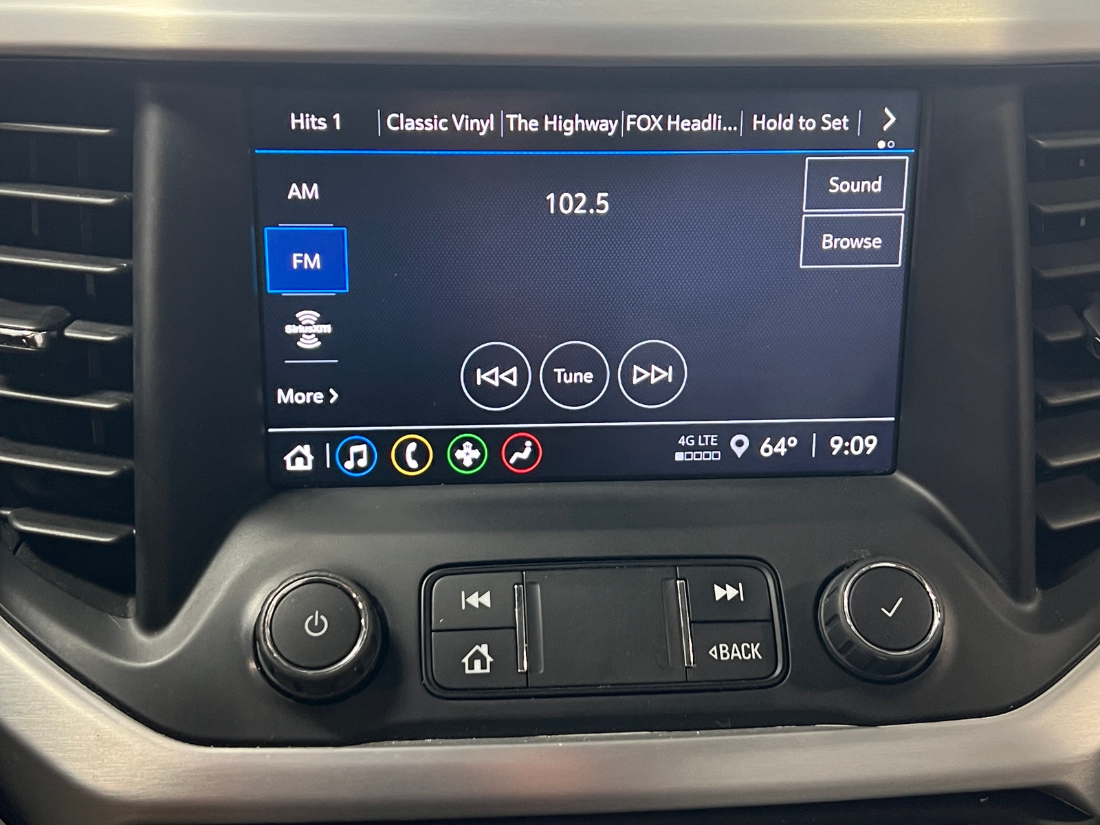 Thumbnail: 2023 GMC Acadia - 4