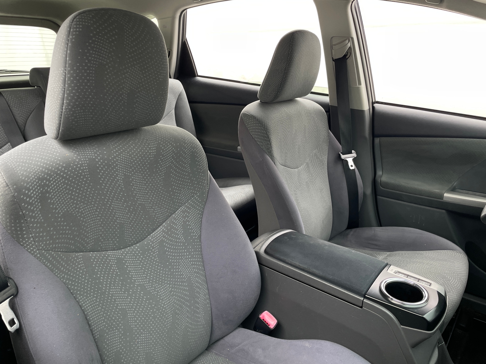 Thumbnail: 2013 Toyota Prius v - 2