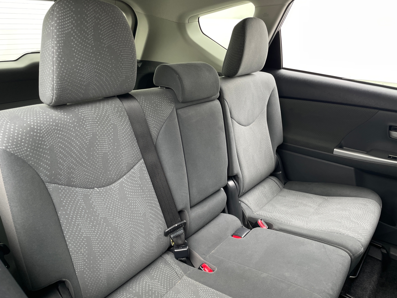 Thumbnail: 2013 Toyota Prius v - 6