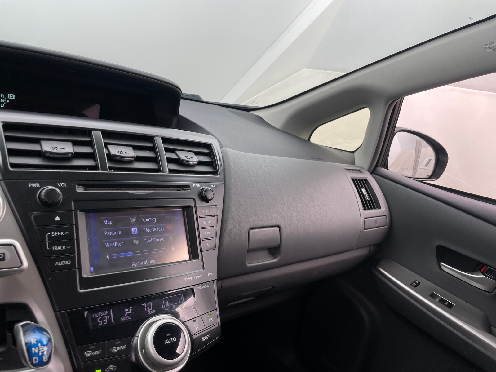Thumbnail: 2013 Toyota Prius v - 4
